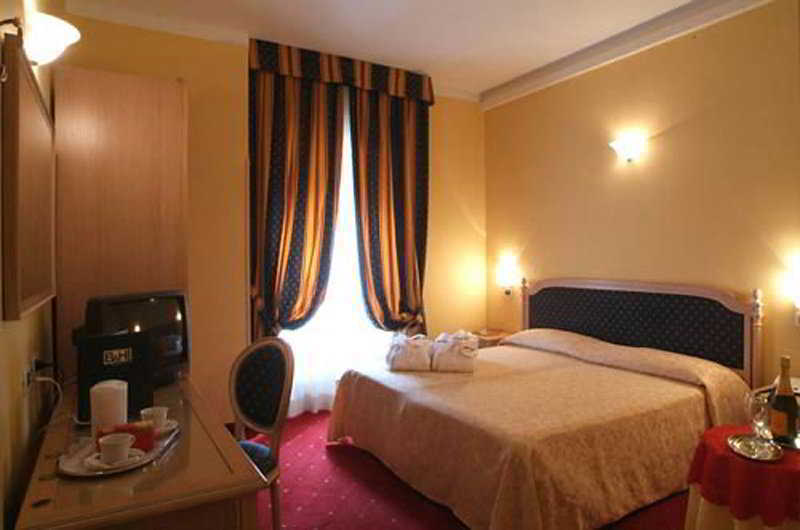 C-Hotels Club House Roma Habitación foto